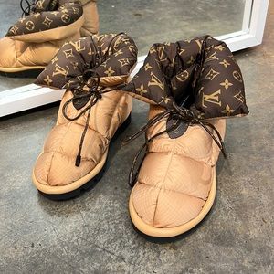 ✨ NEW No tags ✨ Louis Vuitton Pillow Comfort Ankle Boot